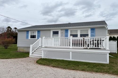 Winnapaug Pond Getaway